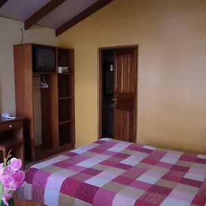 Hotel Zurqui 2*