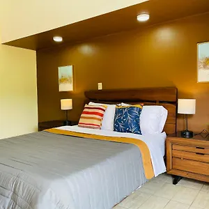 The Rainier 5 Bed & Breakfast *