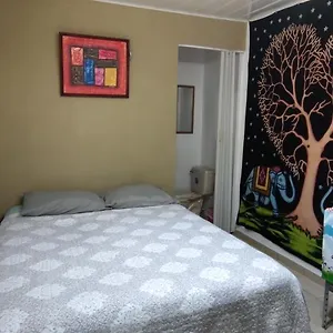 Zorobaru Casa Homestay *