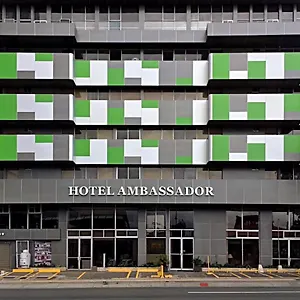 Ambassador 酒店 4*