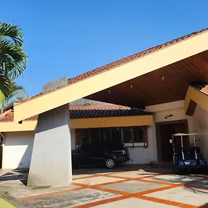 Bed & Breakfast La Casa De Cariari Al Golf 3*