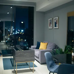 Rooftop Jacuzzi And View Apartment